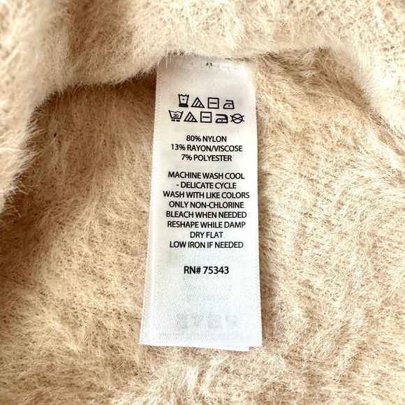 BAILEY / 44 Soft Mock Neck faux Fur Pullover Sweater Size M - Picture 3 of 4